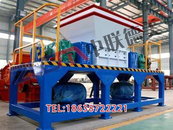 广西平刀式塑料撕碎机工作图片